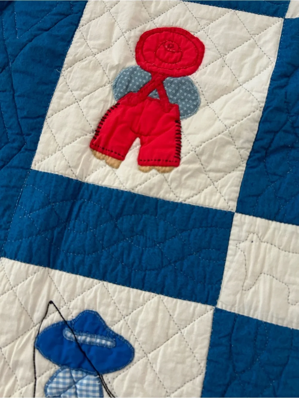 vintage hand quilted twin size quilt with appliqué overall sams